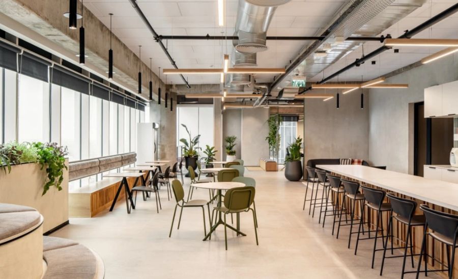 Cửa hàng có sản phẩm đa dạng và chuyên nghiệp