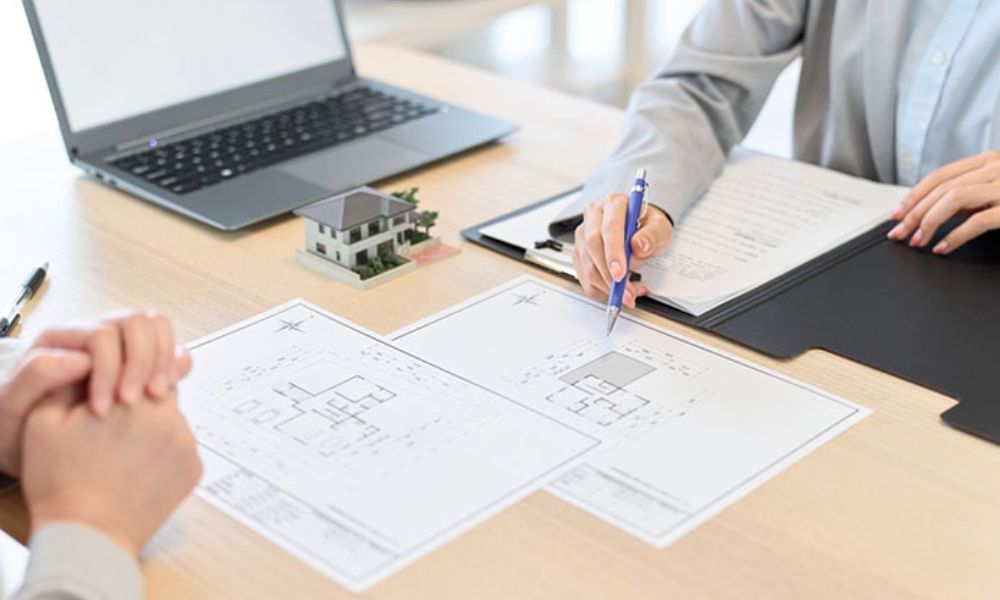 Thuê ngoài đơn vị thi công